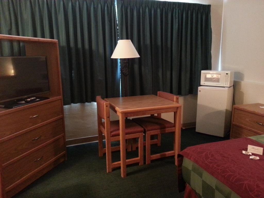 Mid Town Motel Great Falls Habitación foto